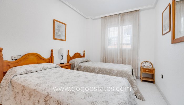 Resale - Apartment / Flat - Torrevieja - playa de los naufragos