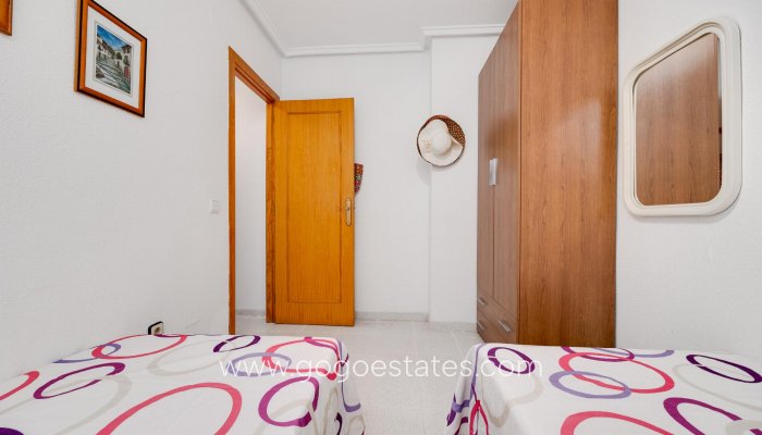 Resale - Apartment / Flat - Torrevieja - playa de los naufragos