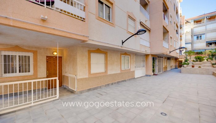 Resale - Apartment / Flat - Torrevieja - playa de los naufragos