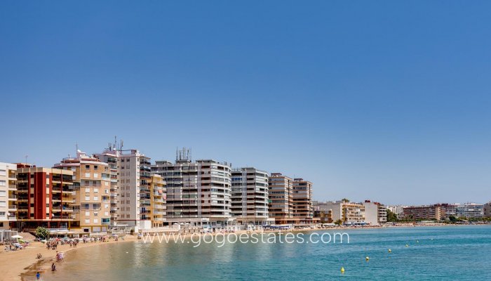 Resale - Apartment / Flat - Torrevieja - playa de los naufragos