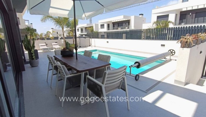 Resale - Villa - Algorfa