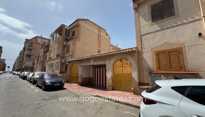 Te koop - Garage - Torrevieja - Playa Del Acequión