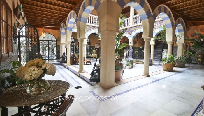 Te koop - Huis - Vrijstaande Villa - Orihuela - Villamartin