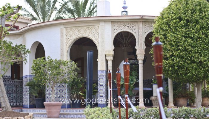 Te koop - Huis - Vrijstaande Villa - Orihuela - Villamartin