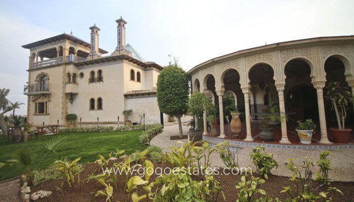 Te koop - Huis - Vrijstaande Villa - Orihuela - Villamartin