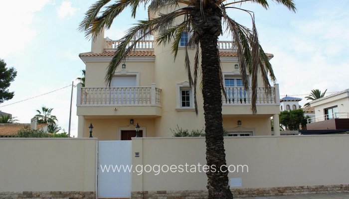 Te koop - Huis - Vrijstaande Villa - Orihuela - Cabo Roig
