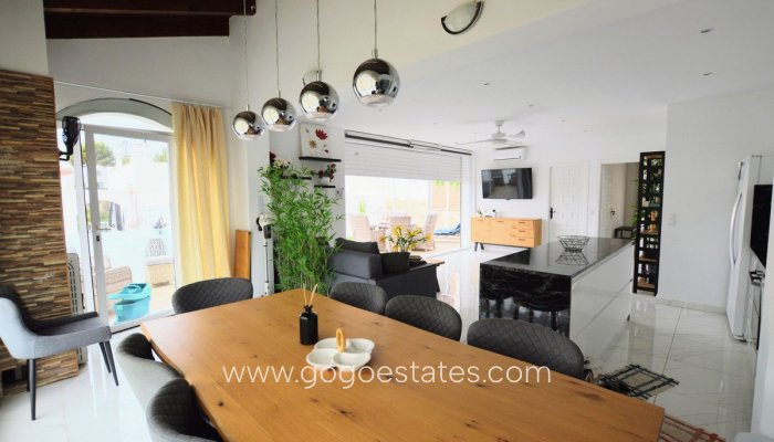 Te koop - Huis - Vrijstaande Villa - Orihuela - Villamartin