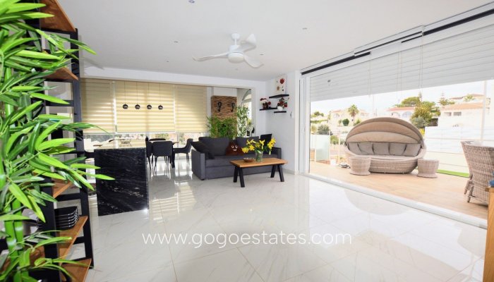 Te koop - Huis - Vrijstaande Villa - Orihuela - Villamartin