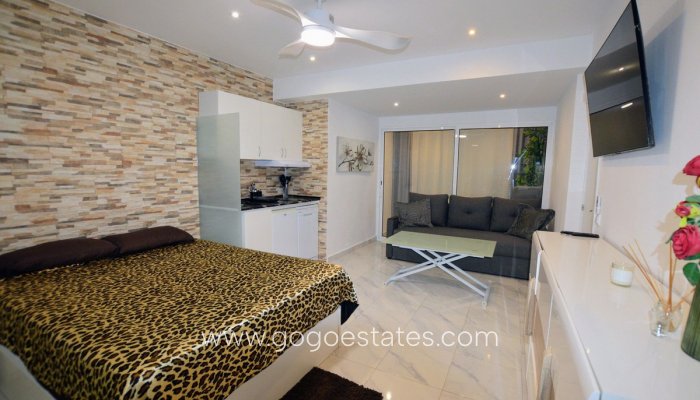 Te koop - Huis - Vrijstaande Villa - Orihuela - Villamartin