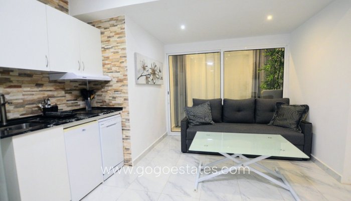 Te koop - Huis - Vrijstaande Villa - Orihuela - Villamartin