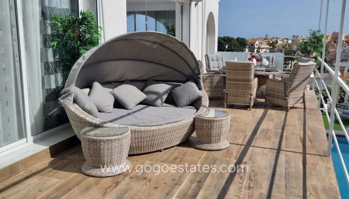 Te koop - Huis - Vrijstaande Villa - Orihuela - Villamartin