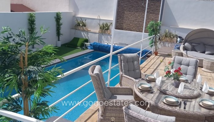 Te koop - Huis - Vrijstaande Villa - Orihuela - Villamartin