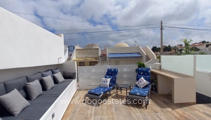 Te koop - Huis - Vrijstaande Villa - Orihuela - Villamartin