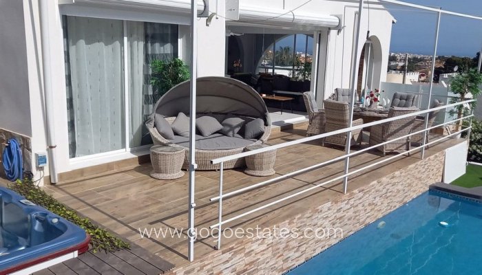 Te koop - Huis - Vrijstaande Villa - Orihuela - Villamartin