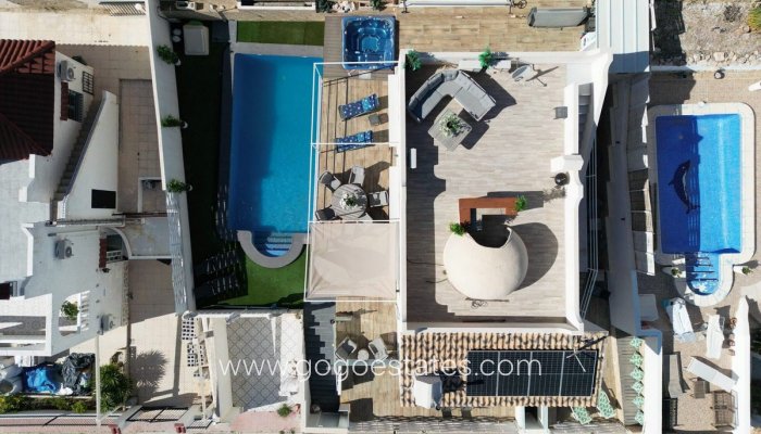 Te koop - Huis - Vrijstaande Villa - Orihuela - Villamartin