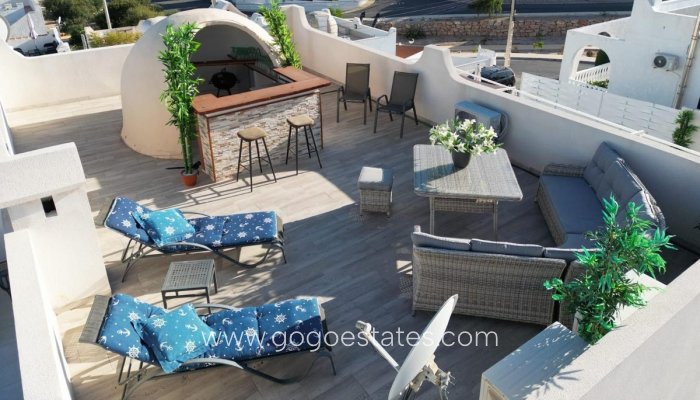 Te koop - Huis - Vrijstaande Villa - Orihuela - Villamartin