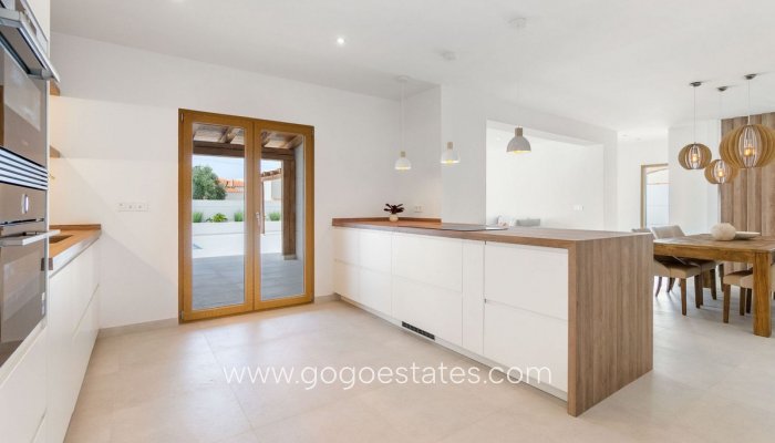 Te koop - Huis - Vrijstaande Villa - Torrevieja - Torrevieja Centro