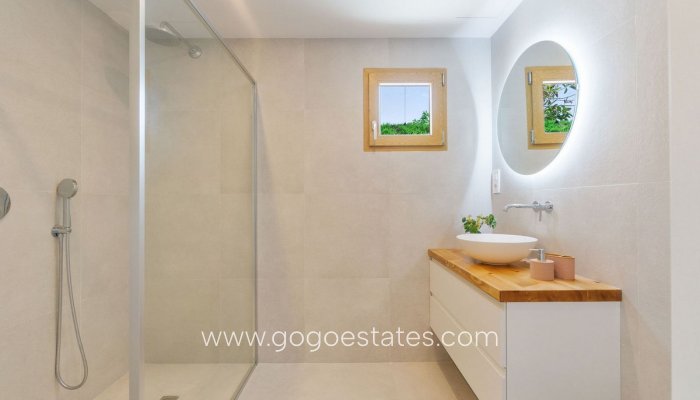 Te koop - Huis - Vrijstaande Villa - Torrevieja - Torrevieja Centro