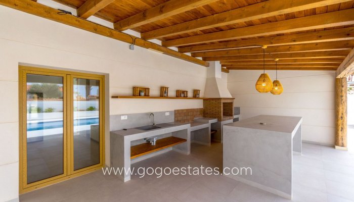 Te koop - Huis - Vrijstaande Villa - Torrevieja - Torrevieja Centro