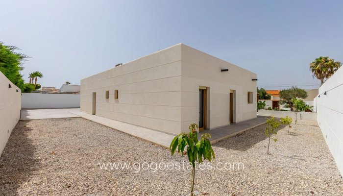 Te koop - Huis - Vrijstaande Villa - Torrevieja - Torrevieja Centro