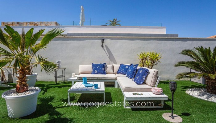 Te koop - Huis - Vrijstaande Villa - Torrevieja - Nueva Torrevieja