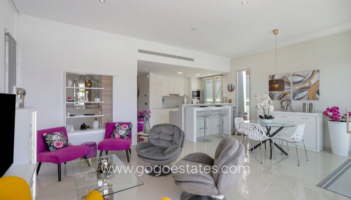 Te koop - Huis - Vrijstaande Villa - Torrevieja - Nueva Torrevieja