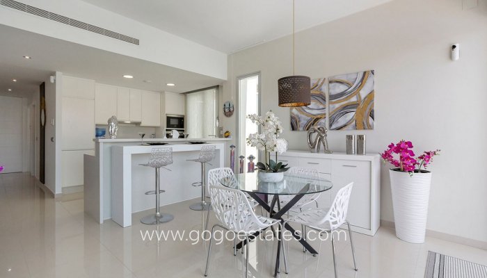 Te koop - Huis - Vrijstaande Villa - Torrevieja - Nueva Torrevieja