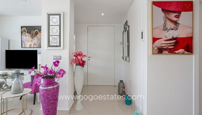 Te koop - Huis - Vrijstaande Villa - Torrevieja - Nueva Torrevieja