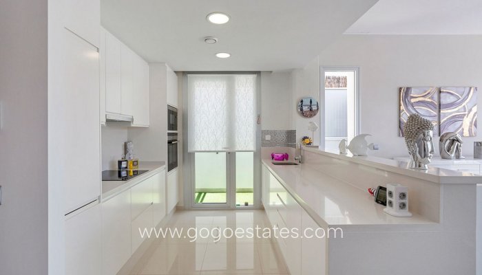 Te koop - Huis - Vrijstaande Villa - Torrevieja - Nueva Torrevieja