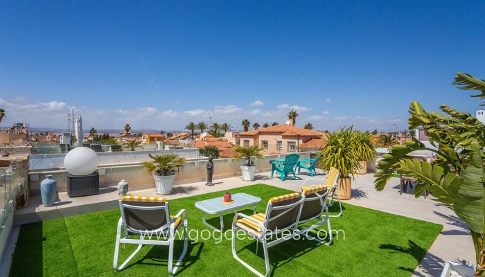 Te koop - Huis - Vrijstaande Villa - Torrevieja - Nueva Torrevieja