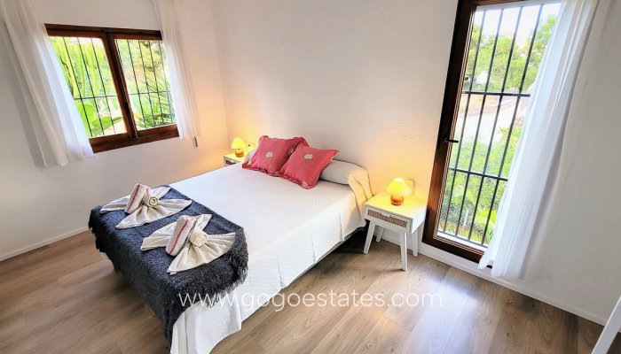 Te koop - Huis - Vrijstaande Villa - Orihuela - Los Balcones