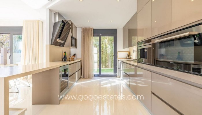 Te koop - Huis - Vrijstaande Villa - Orihuela - Campoamor