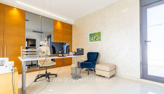 Te koop - Huis - Vrijstaande Villa - Orihuela - Campoamor