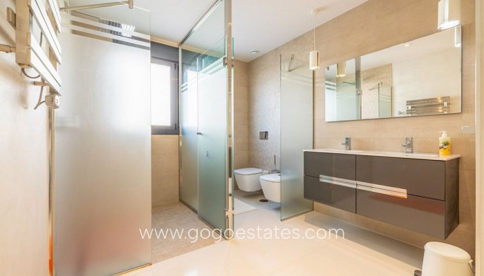 Te koop - Huis - Vrijstaande Villa - Orihuela - Campoamor