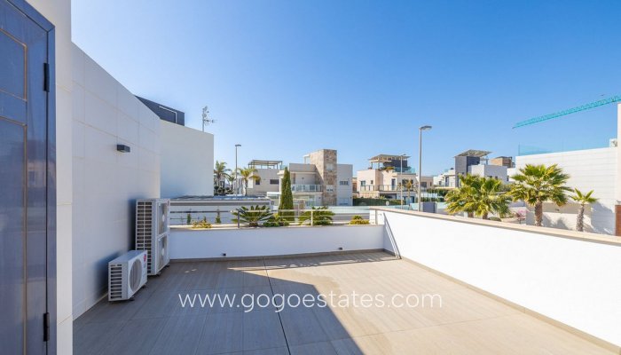 Te koop - Huis - Vrijstaande Villa - Orihuela - Campoamor