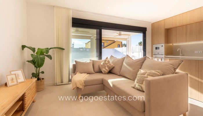 Te koop - Huis - Vrijstaande Villa - Torrevieja - Torrevieja Centro