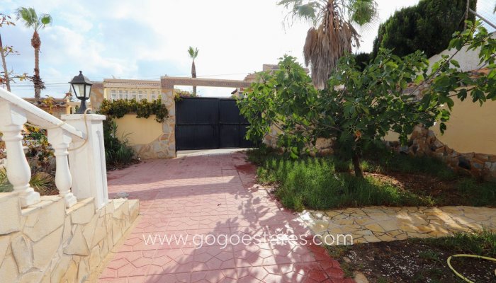 Te koop - Huis - Vrijstaande Villa - Orihuela - Los Balcones