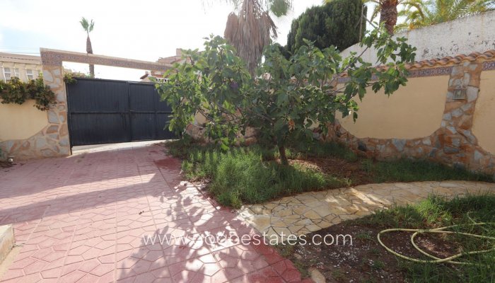 Te koop - Huis - Vrijstaande Villa - Orihuela - Los Balcones