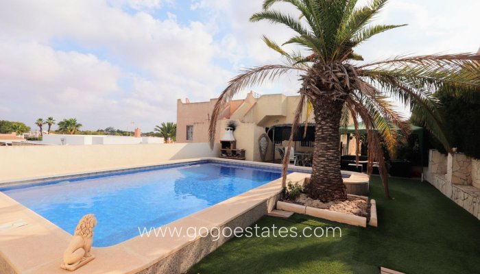 Te koop - Huis - Vrijstaande Villa - Orihuela - Los Balcones