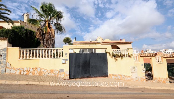 Te koop - Huis - Vrijstaande Villa - Orihuela - Los Balcones