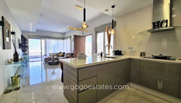 Te koop - Huis - Vrijstaande Villa - Orihuela - Villamartin