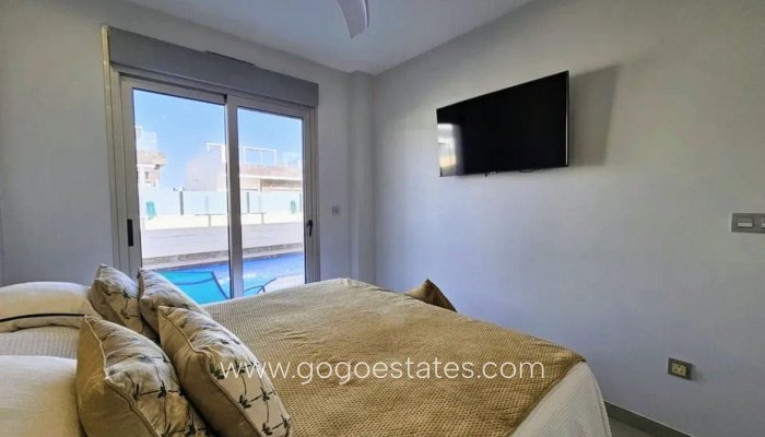 Te koop - Huis - Vrijstaande Villa - Orihuela - Villamartin