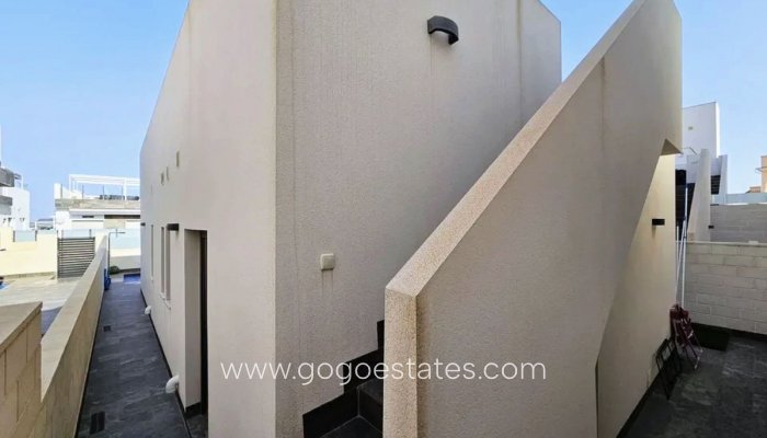 Te koop - Huis - Vrijstaande Villa - Orihuela - Villamartin