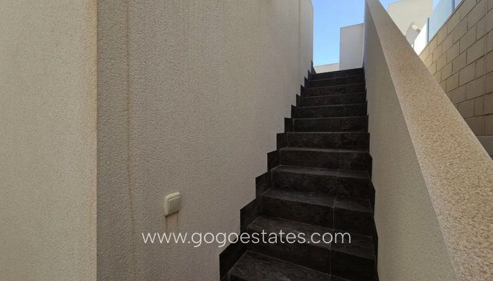 Te koop - Huis - Vrijstaande Villa - Orihuela - Villamartin