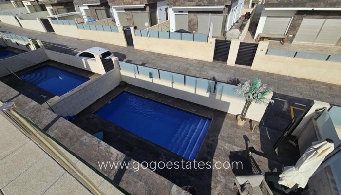 Te koop - Huis - Vrijstaande Villa - Orihuela - Villamartin