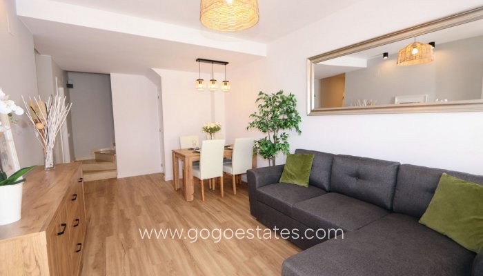 Te koop - Huis - Stadswoning - Orihuela - Punta Prima