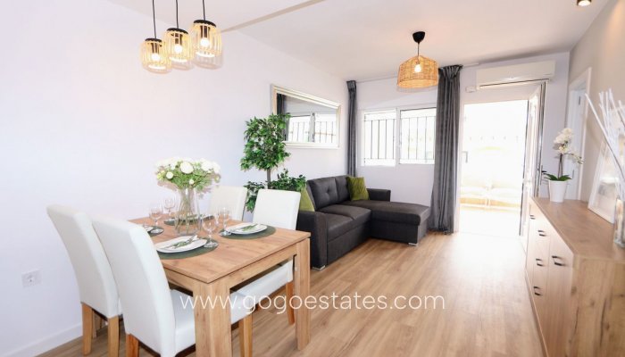 Te koop - Huis - Stadswoning - Orihuela - Punta Prima