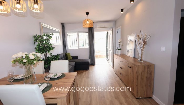 Te koop - Huis - Stadswoning - Orihuela - Punta Prima