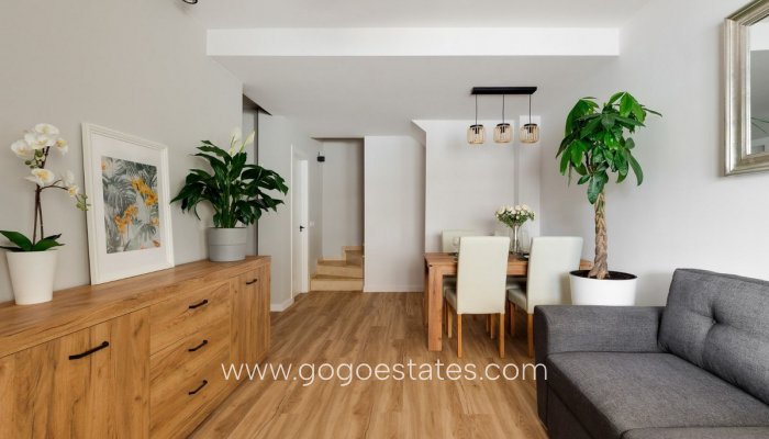 Te koop - Huis - Stadswoning - Orihuela - Punta Prima