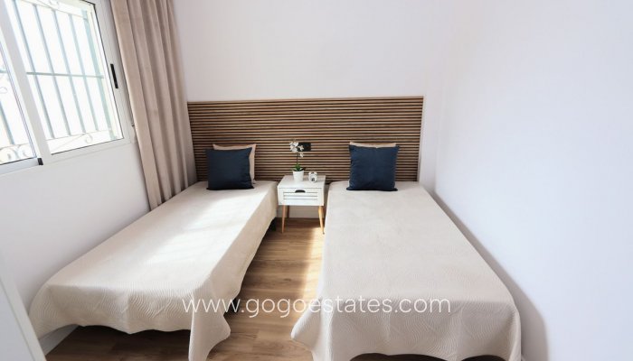 Te koop - Huis - Stadswoning - Orihuela - Punta Prima